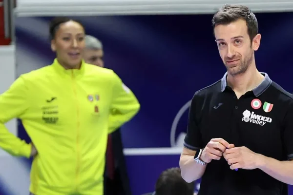 A. Carraro Imoco Başantrenörü Santarelli’nin Finaldeki Rakip Tercihi: VakıfBank
